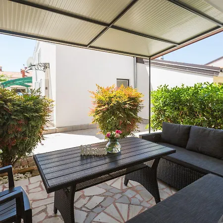 Holiday home Malerisches, Hundefreundliches Nur 400 Meter Zum Mit Bbq, Babybett *