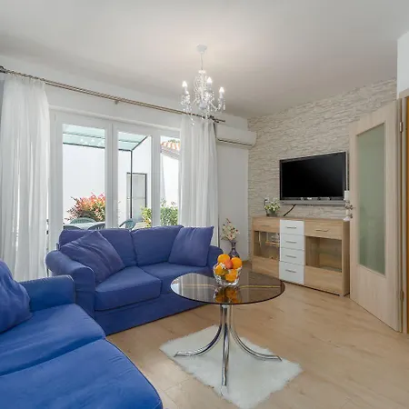 Будинок відпочинку Malerisches, Hundefreundliches Nur 400 Meter Zum Mit Bbq, Babybett *