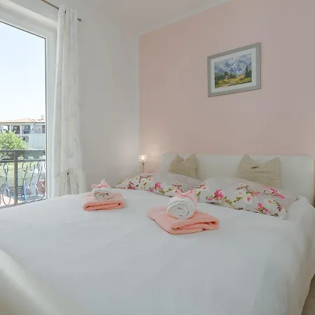 Malerisches, Hundefreundliches Nur 400 Meter Zum Mit Bbq, Babybett *