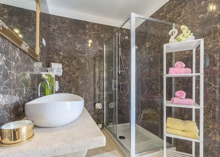 Malerisches, Hundefreundliches Nur 400 Meter Zum Mit Bbq, Babybett Будинок відпочинку Пореч